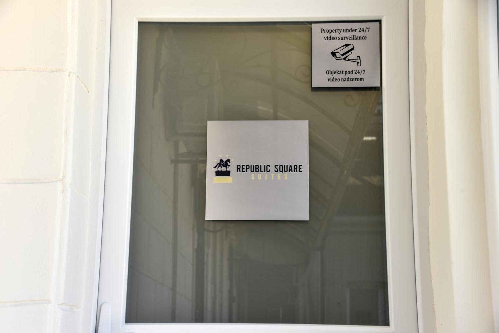 Republic Square Luxury Suites Belgrade Exterior photo