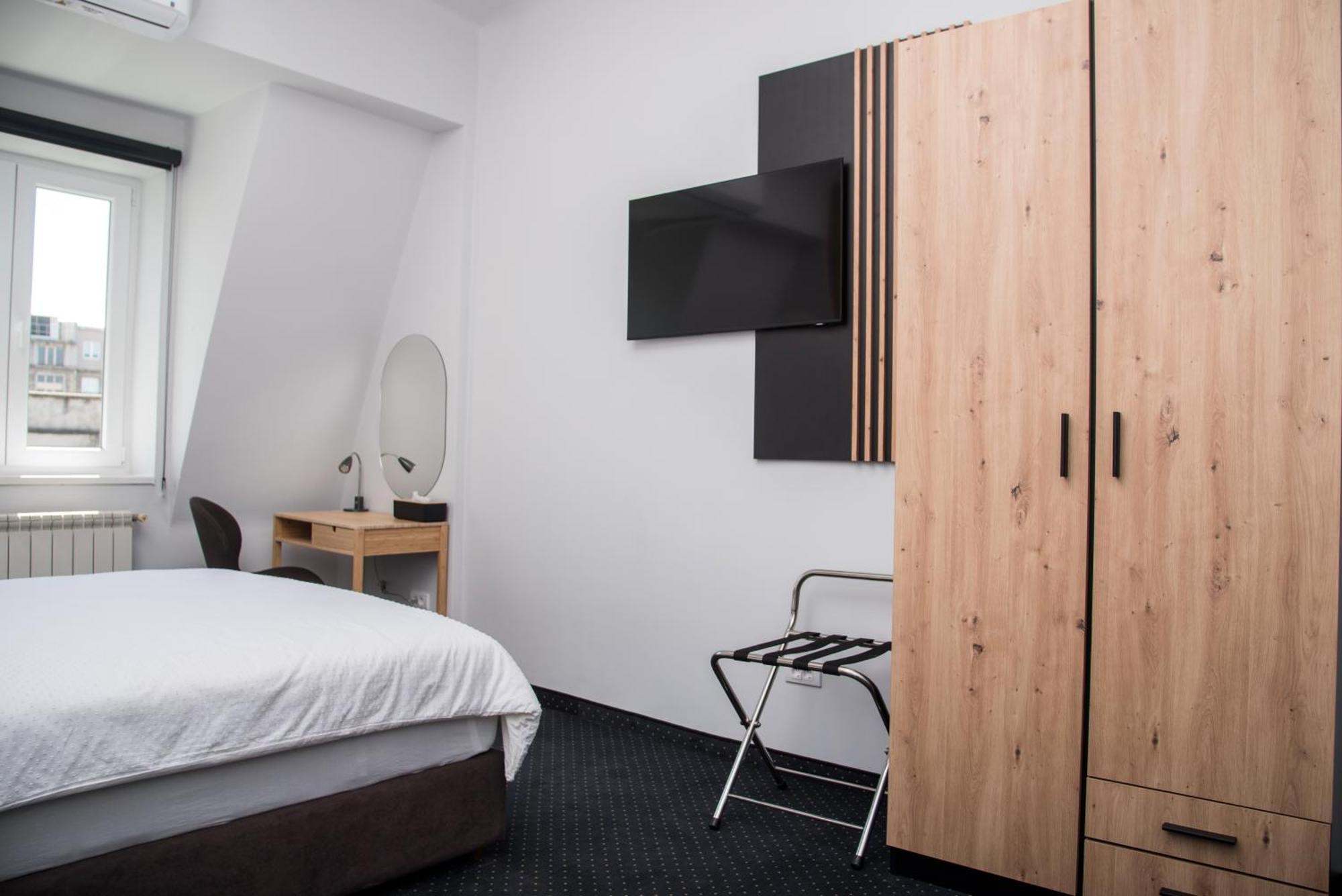 Republic Square Luxury Suites Belgrade Exterior photo