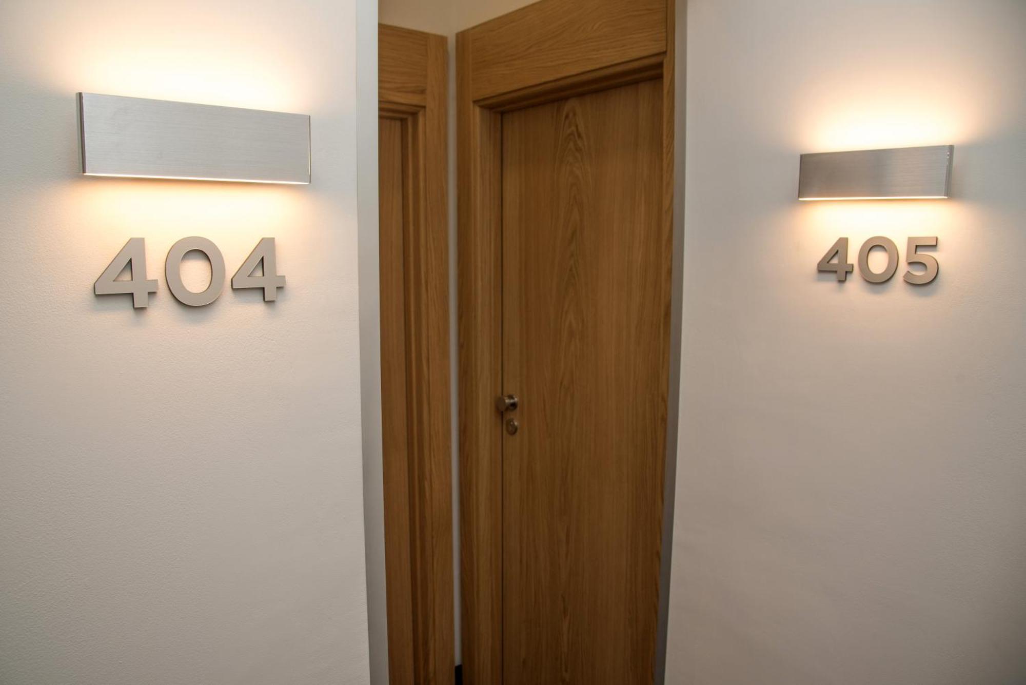 Republic Square Luxury Suites Belgrade Exterior photo